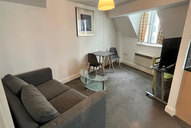 2 bed flat, Westmorland Road, Newcastle Upon Tyne, Newcastle, NE14EG - Image 1